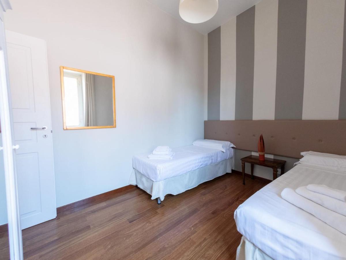 The Best Rent - Beautiful Apartment With Terrace Near Colosseo Рим Экстерьер фото